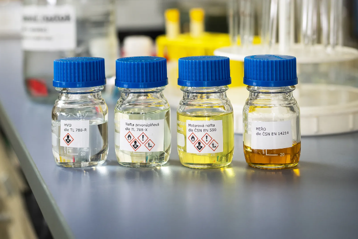 A Škoda Auto fenntartható HVO üzemanyagot használ az újonnan gyártott dízelmodellekben és logisztikai flottájában